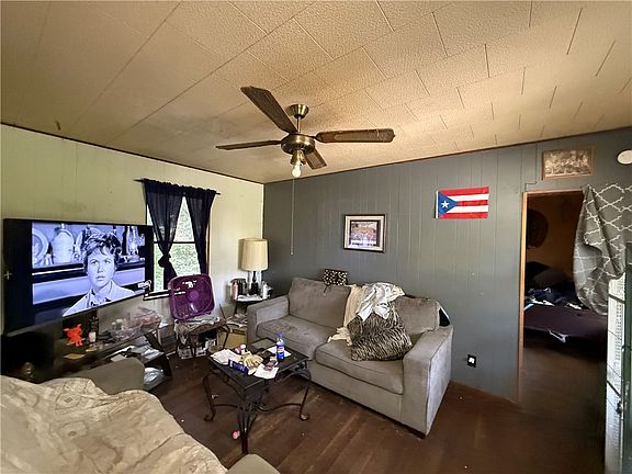 5th image of 435 6th St