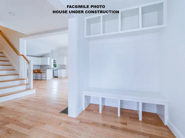 9 Pat Rose Way, Rockland, MA 02382