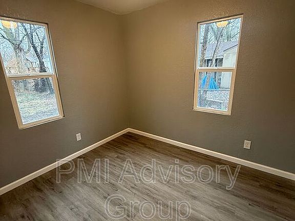 5th image of 2328 SW Eveningside Dr