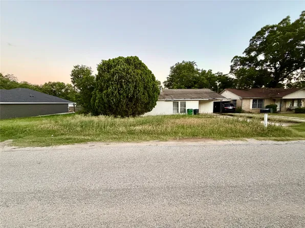 5113 Crowley St, Fort Worth, TX 76114