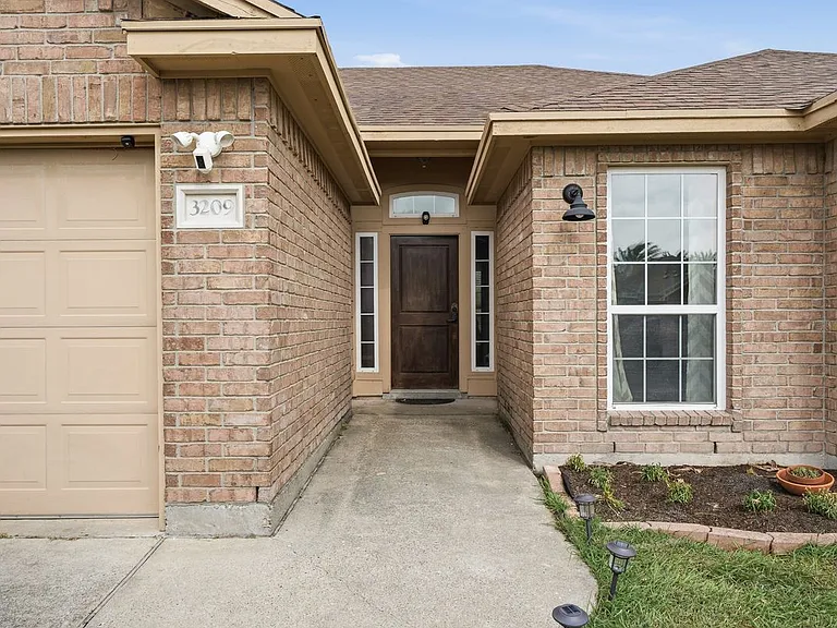 3029 Turkey Hollow Ct — Photo 3
