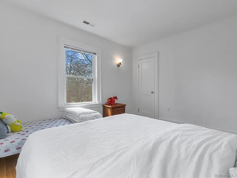 233 Highland St — Photo 25