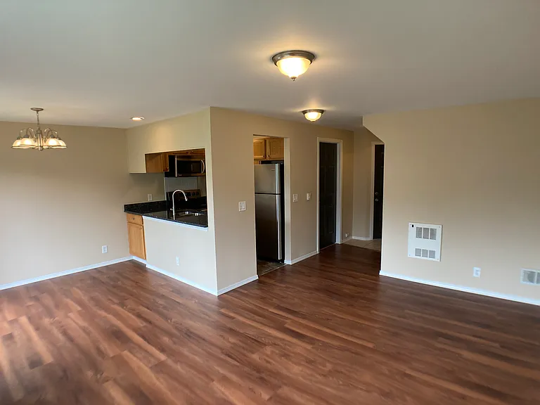 1841 C Pl SE #A — Photo 6