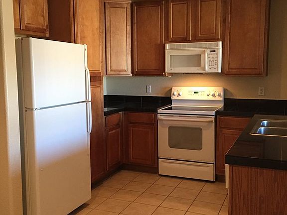4th image of 1871 S Dunkirk St Unit 206