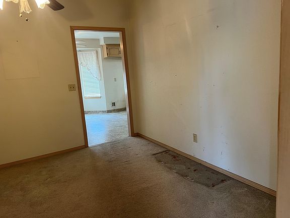 4th image of 290 E Garfield Avenue