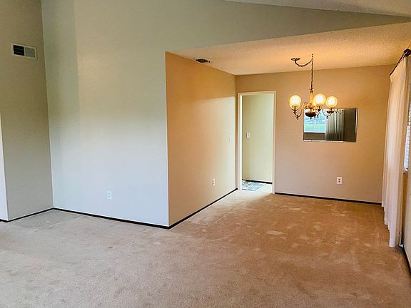 4th image of 8936 Shady Vista Ct