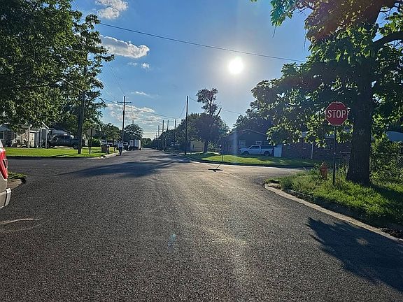 5th image of 521 W 16th Ave