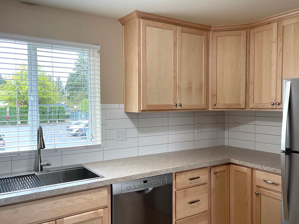 Tons of counter space and great storage.
