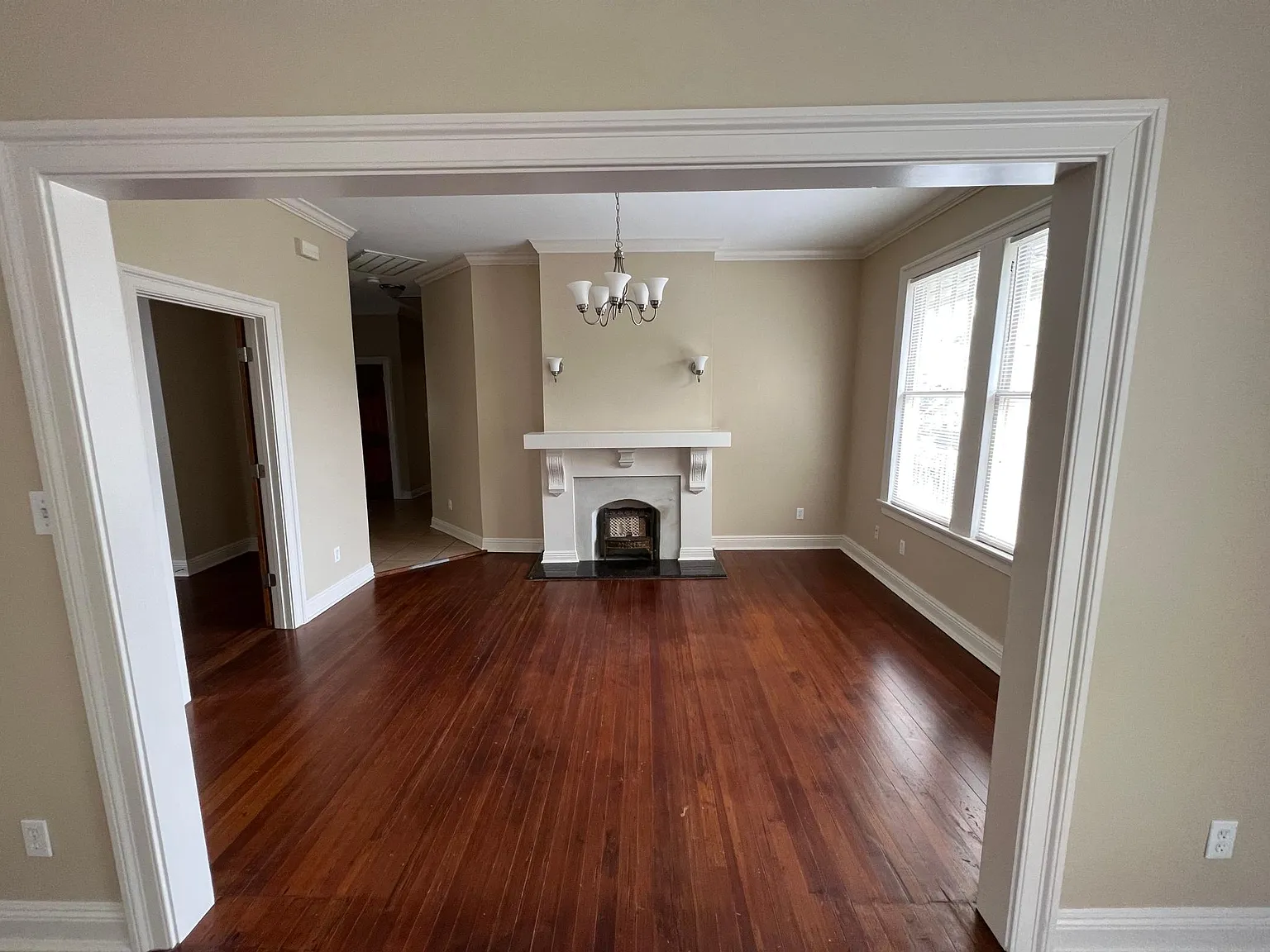 4936 S Tonti St — Photo 3