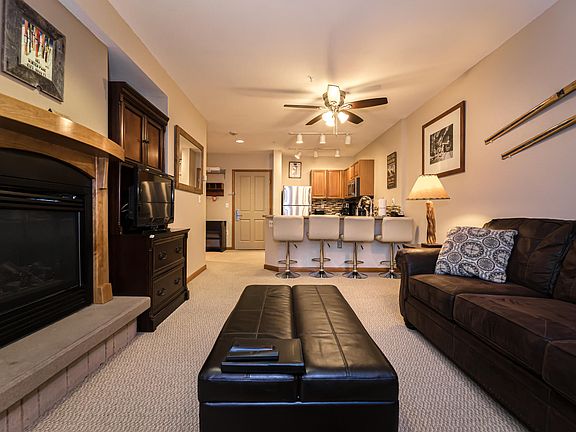 3rd image of 401 Nystrom Ln #1112