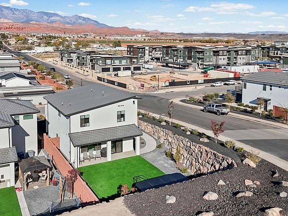 5th image of 690 E Desert Cactus Dr