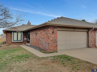 6700 Teton Dr, Lincoln, NE 68510