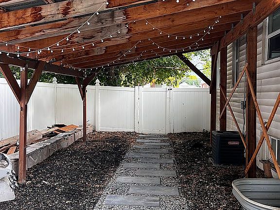 2nd image of 1217 E Zenith Ave