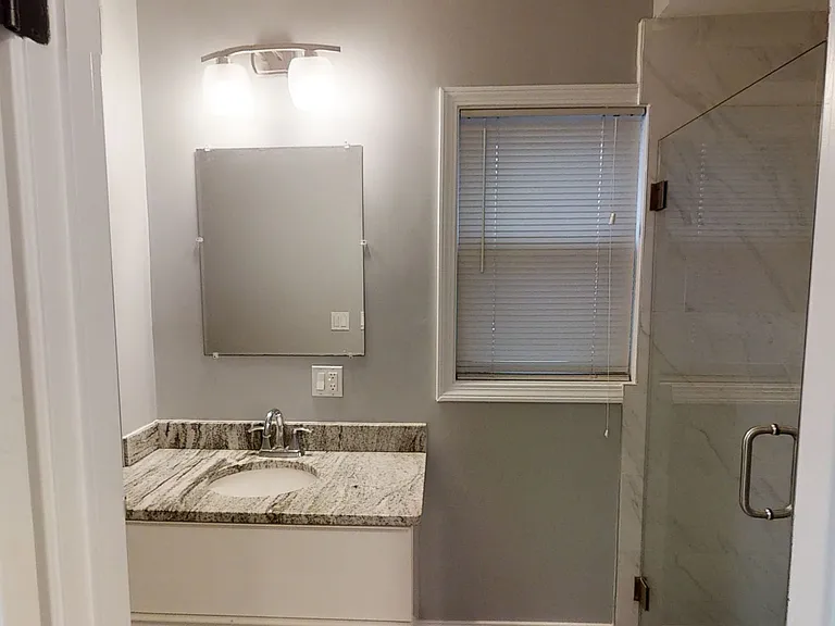 722 Saratoga St — Photo 8