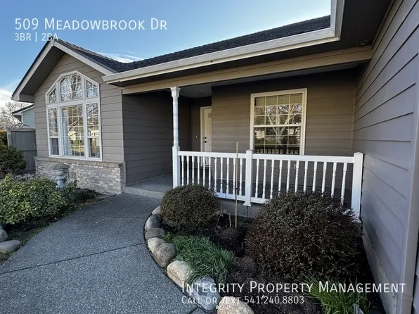 509 Meadowbrook Dr, Central Pt, OR 97502
