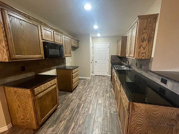 3rd image of 6236 Ivy Ln