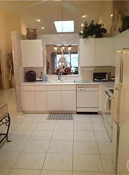 4th image of 5799 Royal Lake Cir