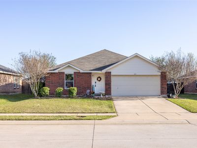 323 Deer Run Dr, Sanger, TX, 76266