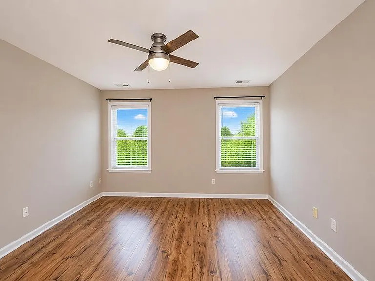 5803 Whisperwood Dr — Photo 23