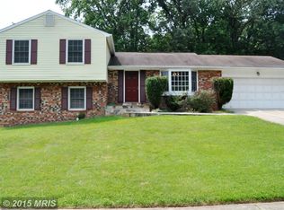 7946 Freehollow Dr, Falls Church, VA 22042