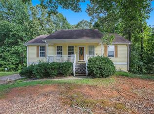 525 Deering Dr, Douglasville, GA 30134