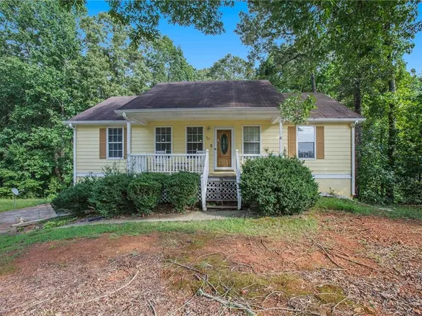 525 Deering Dr, Douglasville, GA 30134