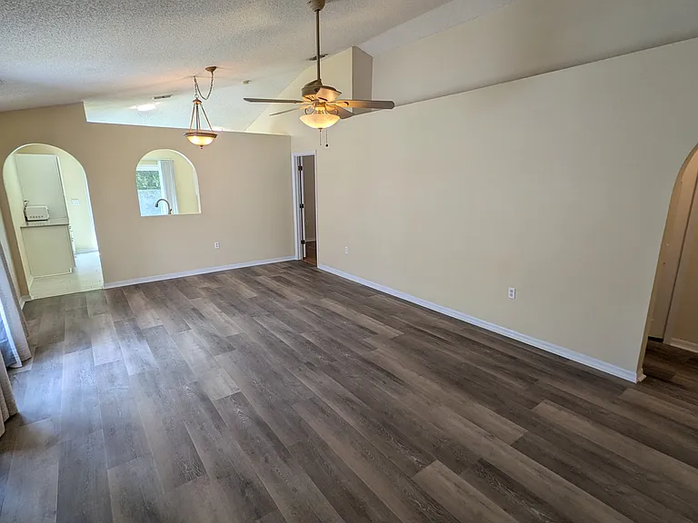 1563 Slash Pine Ct — Photo 2