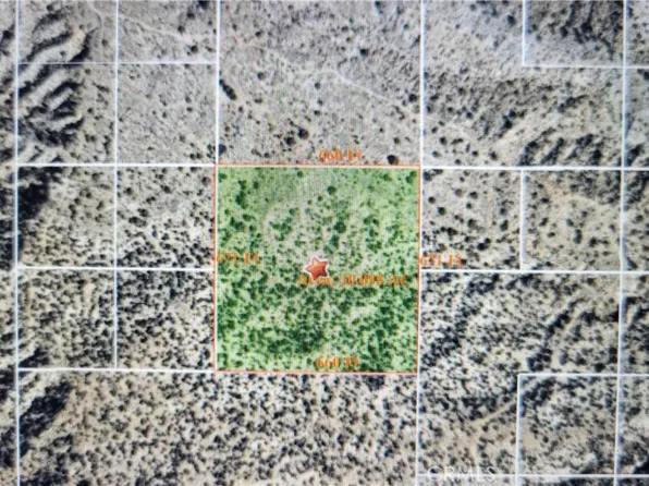 15 96th St E #32, Littlerock, CA 93543