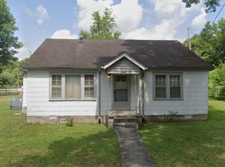 704 College St, Manchester, TN 37355