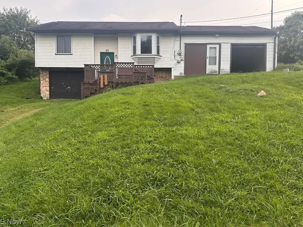 77 North St, Smithfield, OH 43948