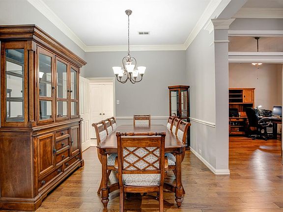 4th image of 6852 Shoreway Dr