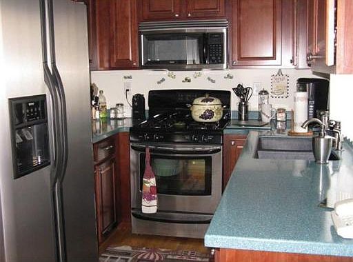 4th image of 30 N Central St Unit 4