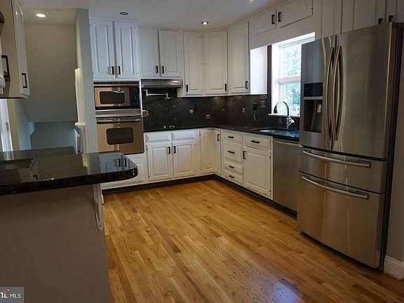 5th image of 1123 Priscilla Ln