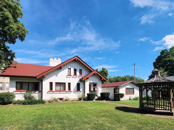 210 Fort Edwards Dr, Warsaw, IL 62379