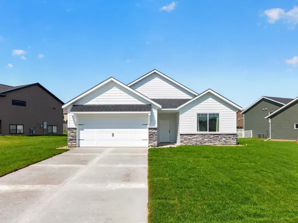 1792 Brandt Dr NE, Byron, MN 55920