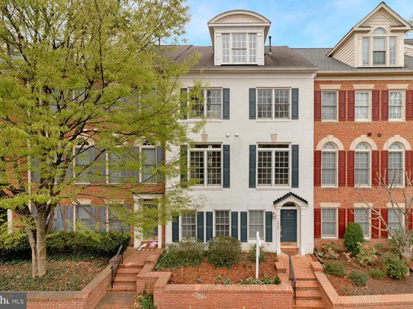 1646 Colonial Hills Dr, Mc Lean, VA 22102