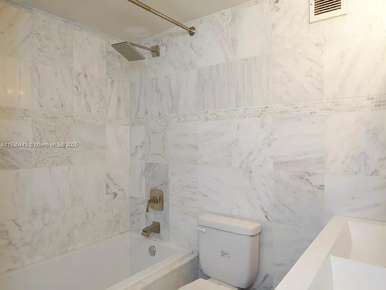 1200 West Ave #202 — Photo 10