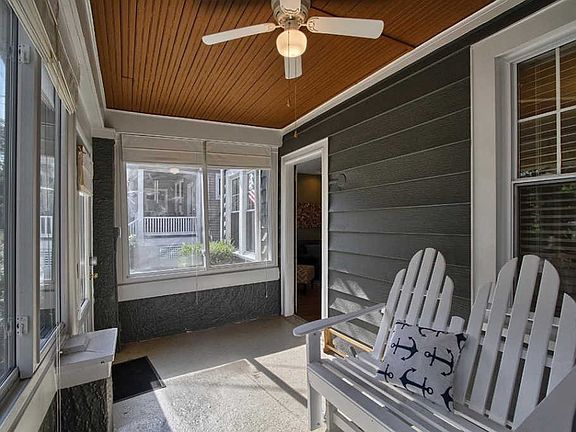 2nd image of 3689 Saybrook Ave