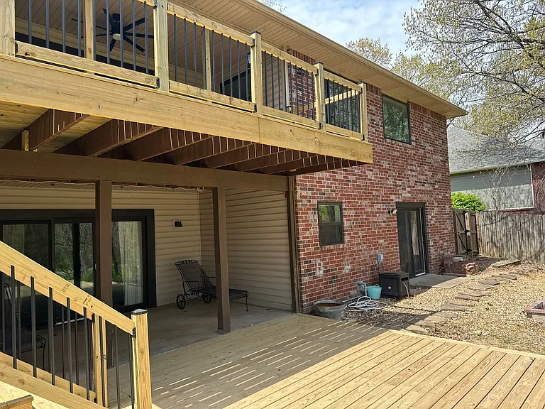 2203 Stout Dr — Photo 31