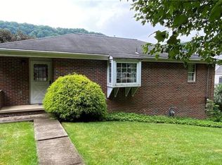 378 Chestnut St, Hyde Park, PA 15641
