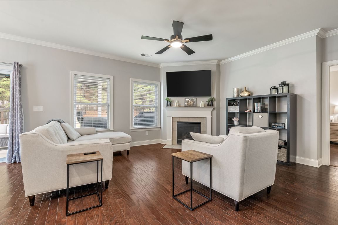 next background image