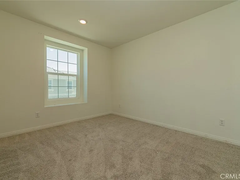 3977 E Huntington St — Photo 15