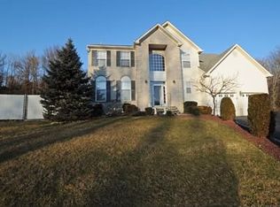 12 Hunter Ct, Matawan, NJ 07747