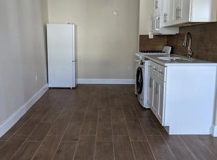 616 N 11th St SIDE 3, Philadelphia, PA 19123