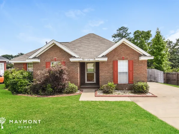 518 Breckinridge Ln, Prattville, AL 36066