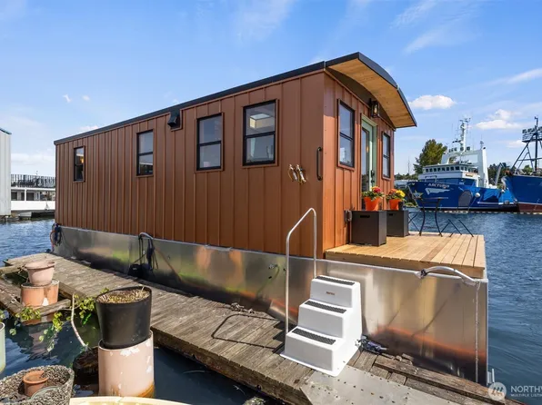 1080 W Ewing Place #0-P, Seattle, WA 98119