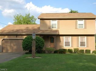 3451 Almerinda Dr, Canfield, OH 44406