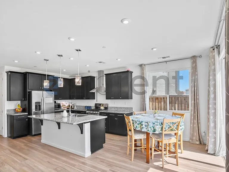 864 Bewick Dr #1 — Photo 11