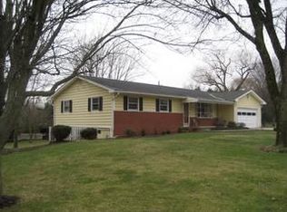 1089 Royal Ct NE, Lancaster, OH 43130