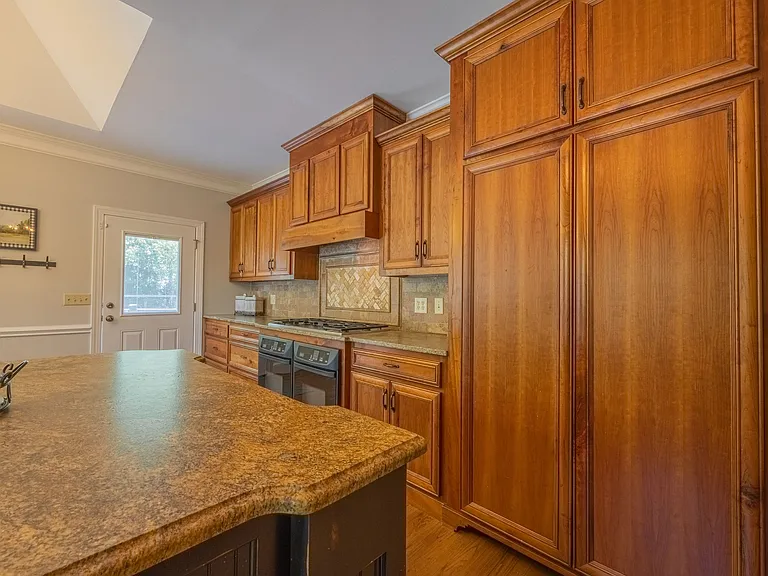 4060 Macon Hwy — Photo 4